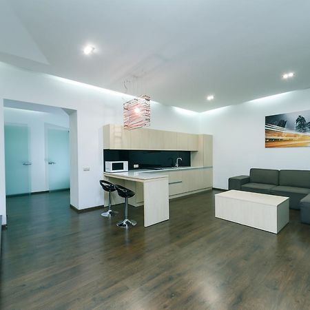 Kreschatik 21 With Terrace 2Br 키예프 외부 사진