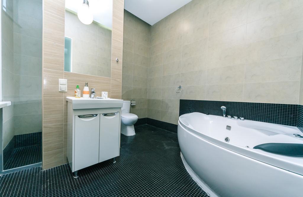 Kreschatik 21 With Terrace 2Br 키예프 외부 사진